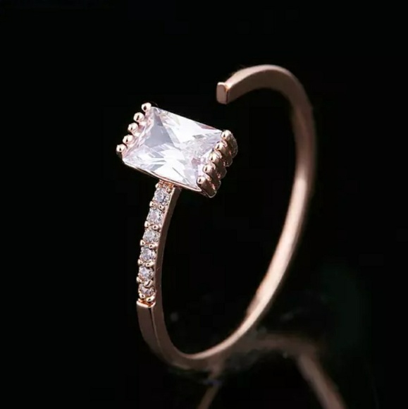 Delicate Rose Gold Geometric Open Design Ring - Picture 4 of 5